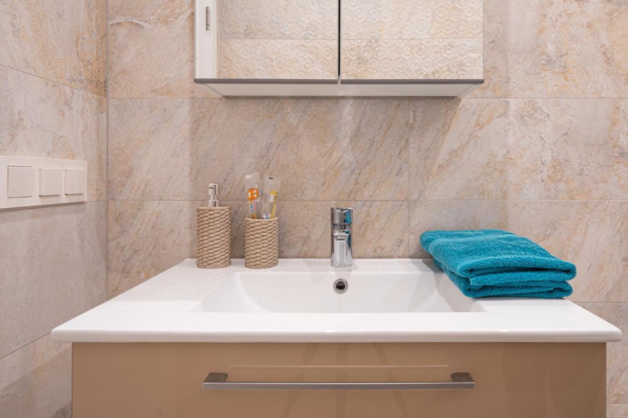 1-Bedroom Penthouse With Underground Parking Ρίγα Εξωτερικό φωτογραφία